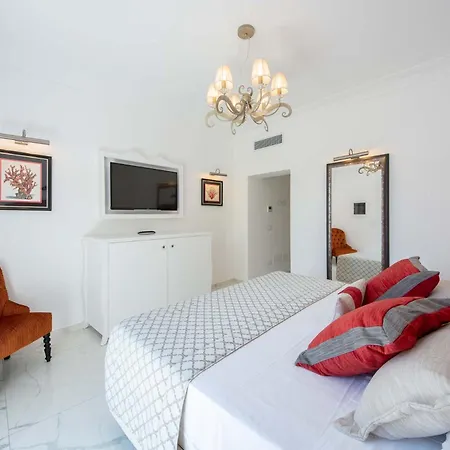 ホテル Villa Amore Ravello ラヴェッロ